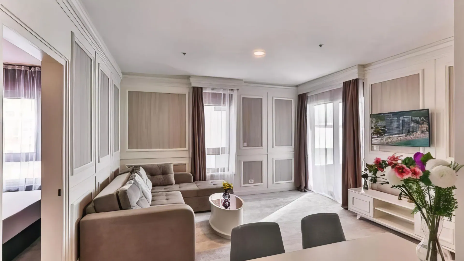 Izdavanje, dvosoban stan, 75m², Rafailovići, Budva