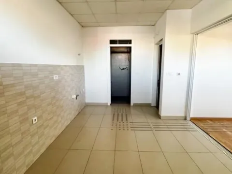 Izdavanje, poslovni prostor, 180m², Stara Varoš, Podgorica - image 6