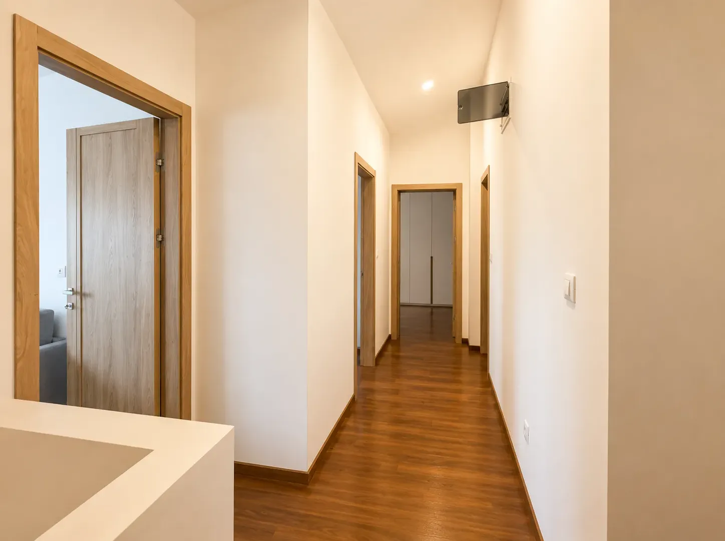 Izdavanje, četvorosoban stan, 113m², Master Kvart, Podgorica