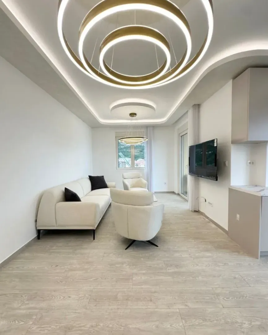 Sale, two bedroom apartment, 74m², Bečići, Budva