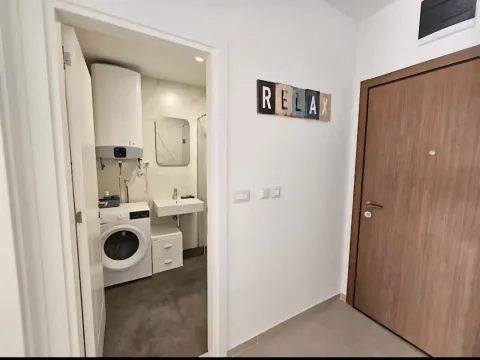 Prodaja, jednosoban stan, 42m², Bečići, Budva - image 16