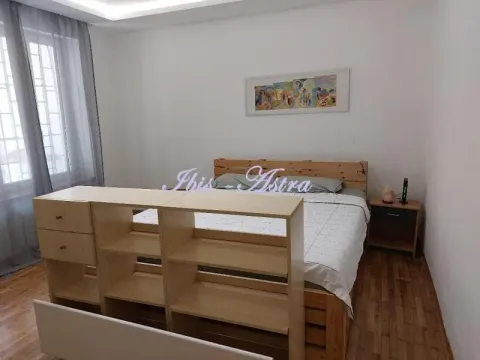 Rent, two bedroom apartment, 45m², Vračar Hram, Vračar Sve Podlokacije - image 6