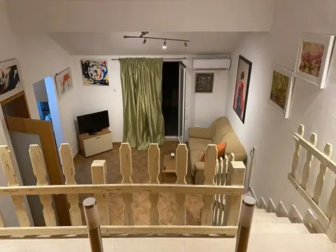 Izdavanje, trosoban stan, 75m², Krivi Most, Podgorica - image 3