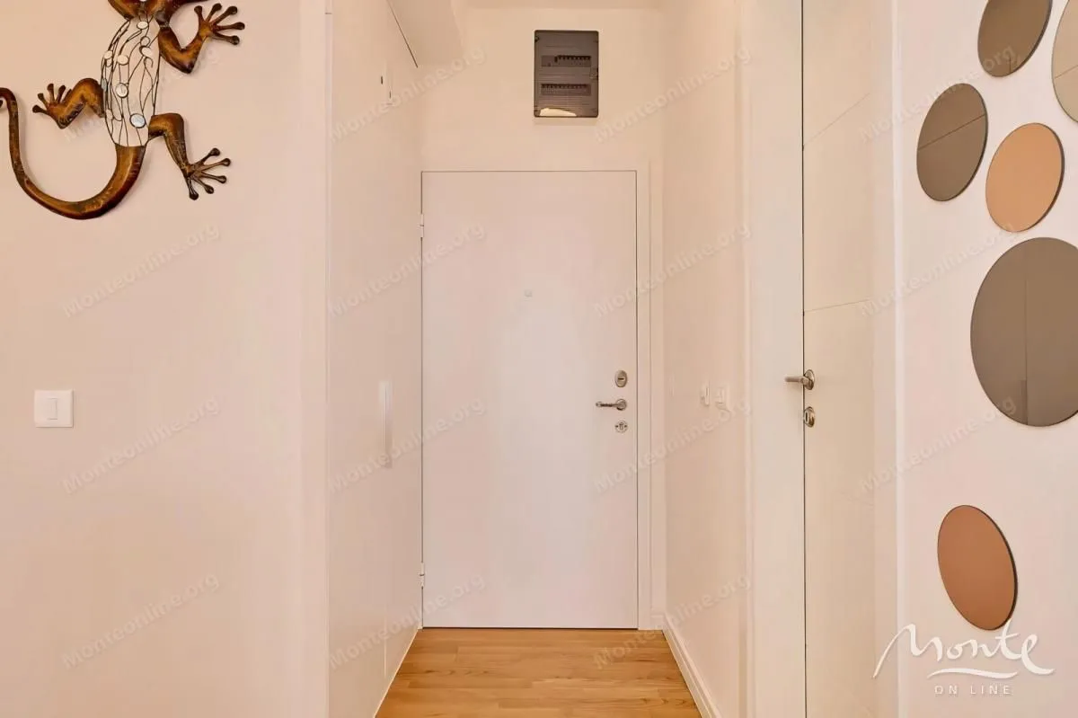 Prodaja, dvosoban stan, 58m², Bečići, Budva