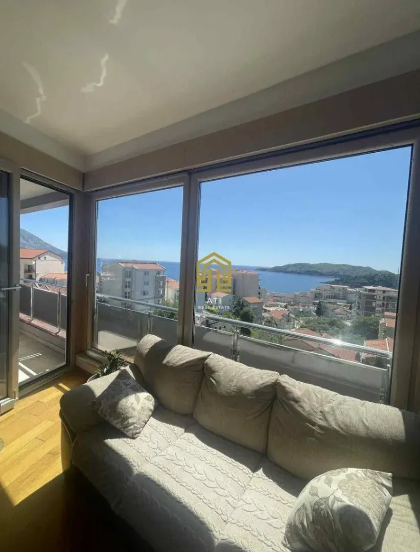 Prodaja, trosoban stan, 98m², Bečići, Budva