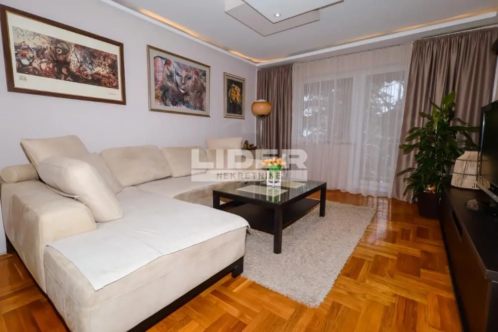 Sale, apartment, 95m², Železnik, Beograd