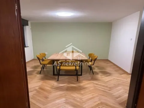 Izdavanje, trosoban stan, 92m², Zemun Save Kovačevića, Zemun Sve Podlokacije - image 3