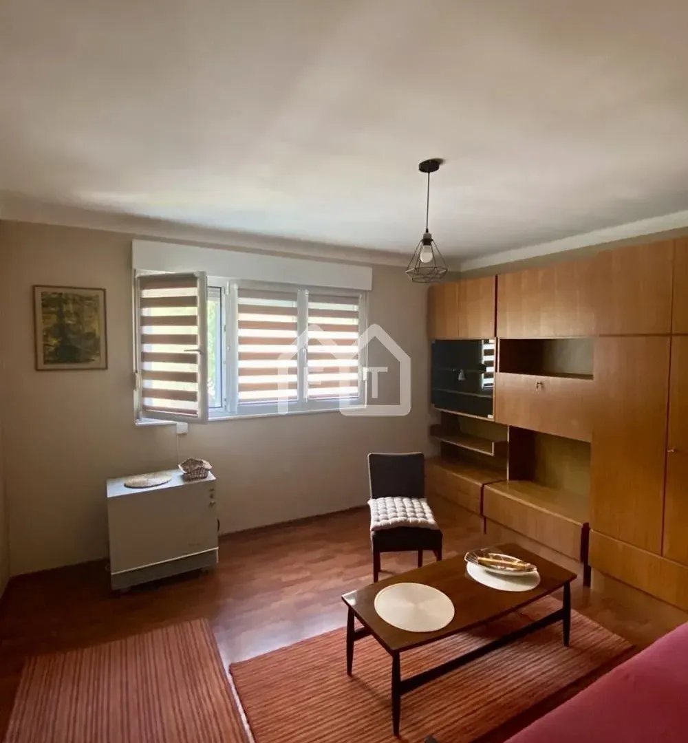 Izdavanje, trosoban stan, 60m², Cvetkova Pijaca, Zvezdara Sve Podlokacije