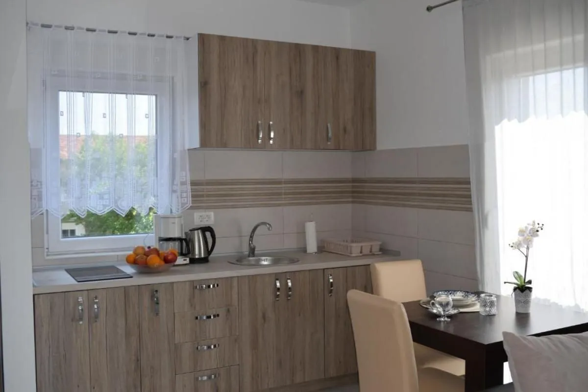 Prodaja, kuća, 469m², Đuraševići, Tivat