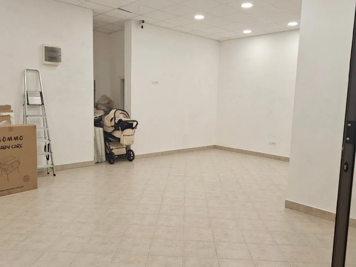 Rent, office space, 120m², Stari Aerodrom, Podgorica