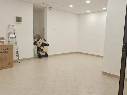 Rent, office space, 120m², Stari Aerodrom, Podgorica - image 3