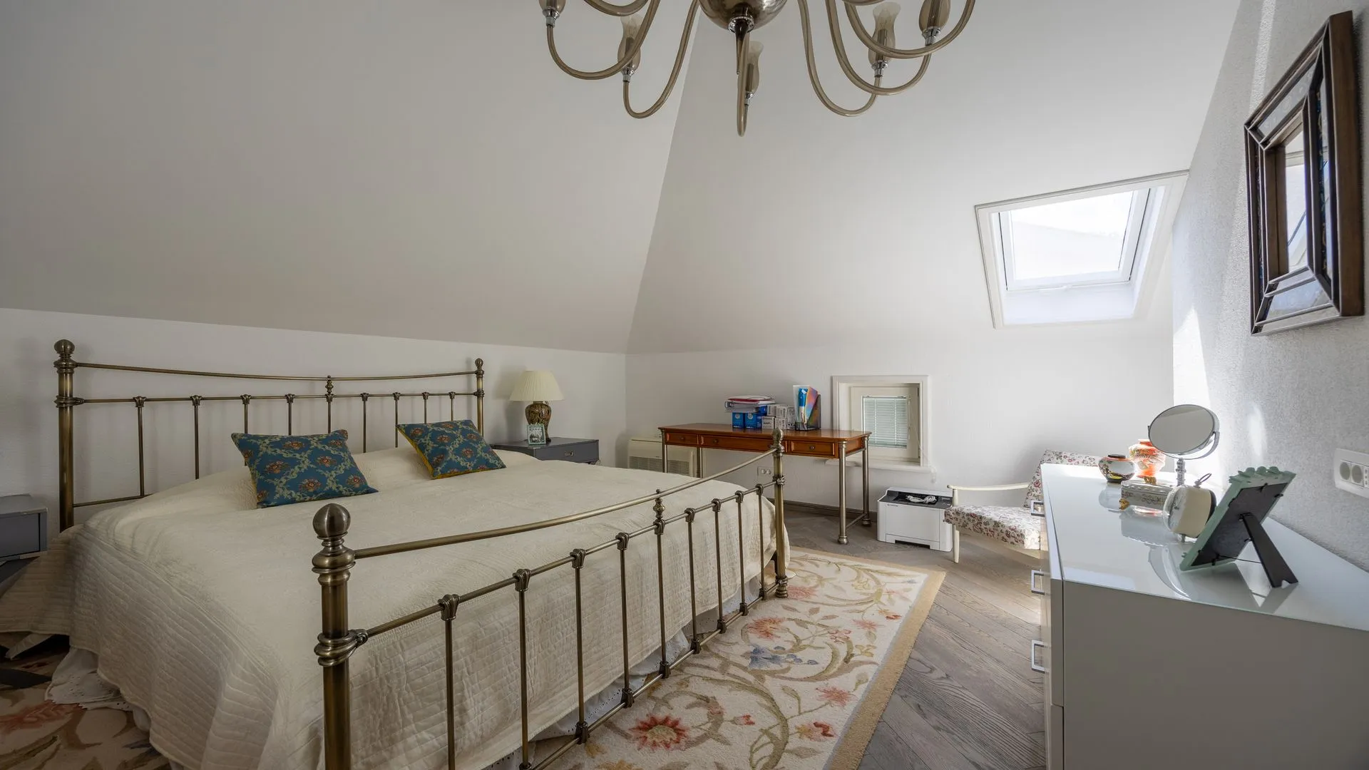 Rent, house, 587m², Dobrota, Kotor