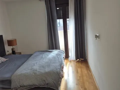 Izdavanje, dvosoban stan, 75m², Zabjelo, Podgorica - image 3