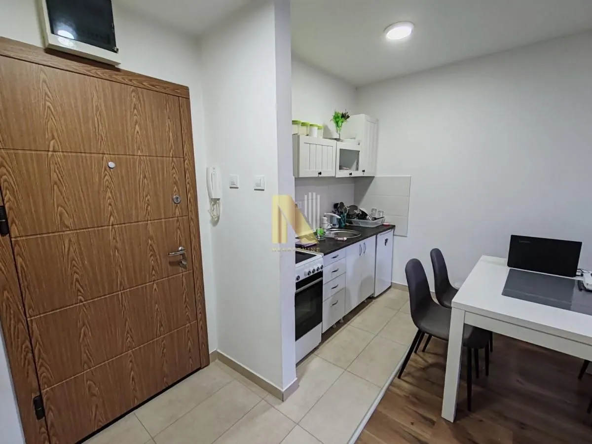 Izdavanje, jednosoban stan, 32m², Stari Majur, Petrovaradin