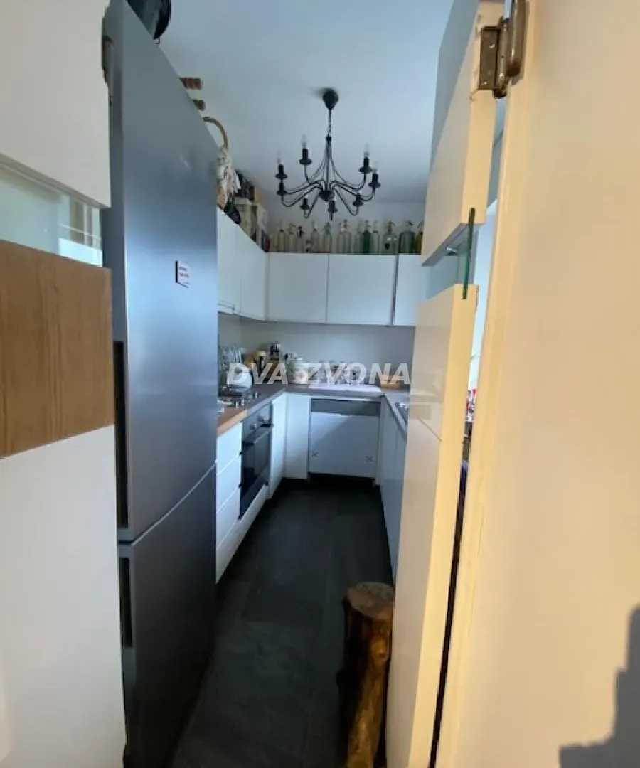 Prodaja, ugostiteljski objekat, 630m², Stari Slankamen, Inđija
