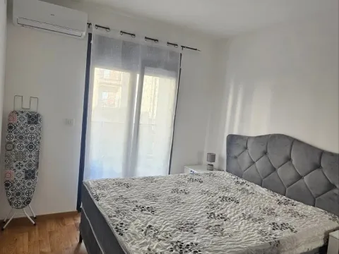 Izdavanje, jednosoban stan, 45m², City Kvart, Podgorica - image 4