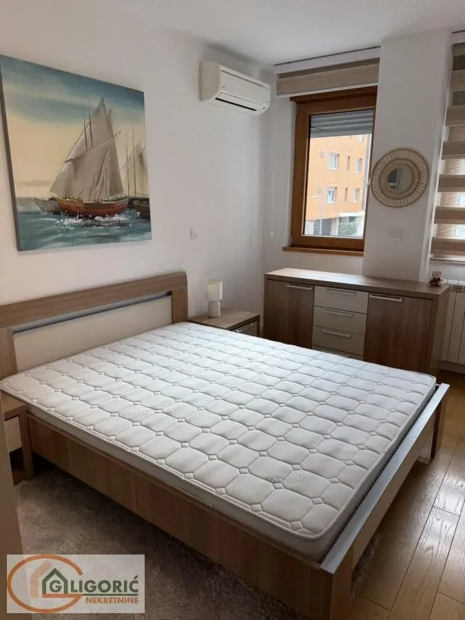 Prodaja, dvosoban stan, 53m², Novi Beograd Blok 67, Novi Beograd Sve Podlokacije