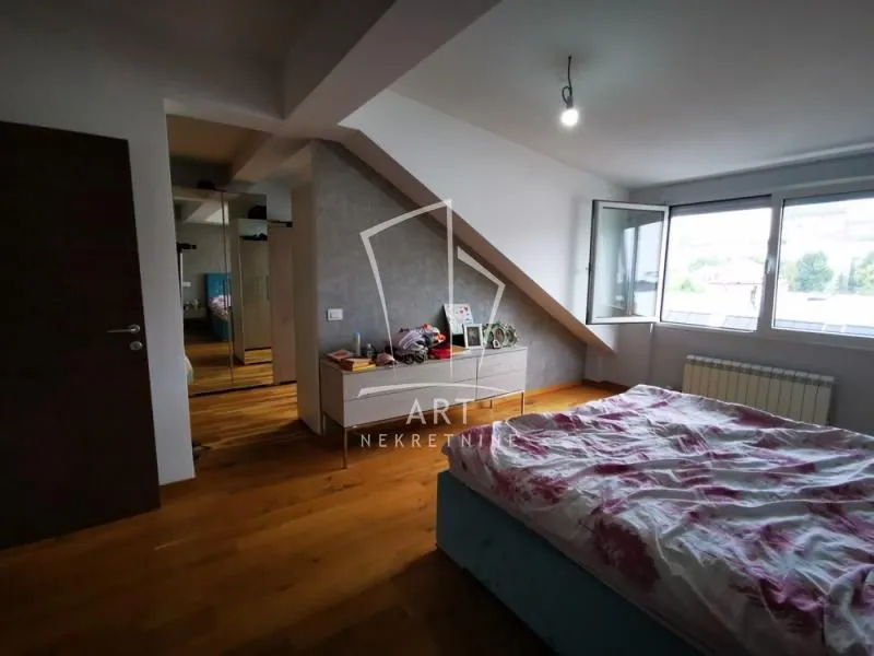Sale, four bedroom apartment, 135m², Lipov Lad, Zvezdara Sve Podlokacije
