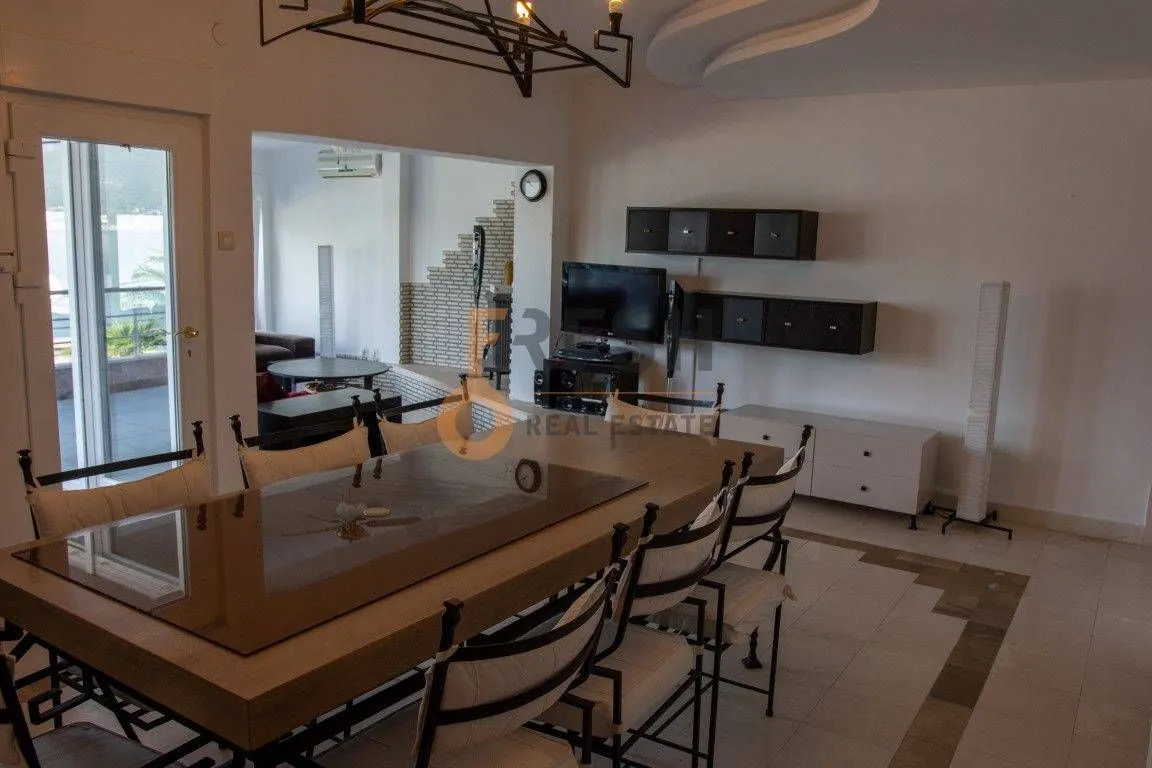 Prodaja, kuća, 239m², Krašići, Tivat