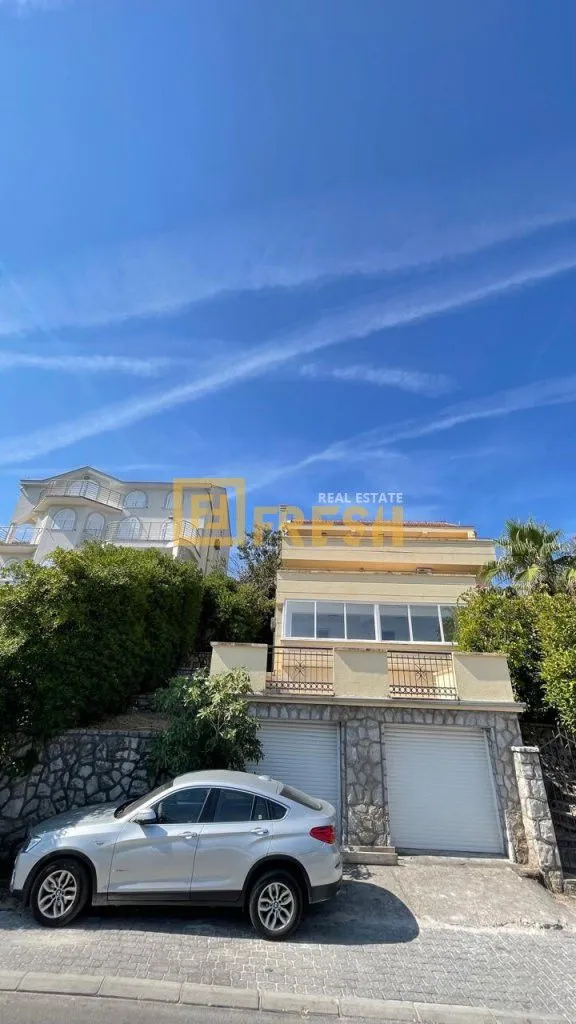 Prodaja, kuća, 185m², Tivat, Crna Gora