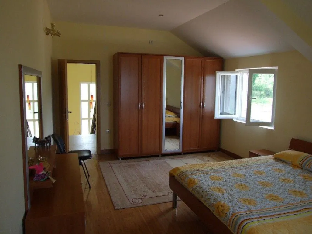 Sale, house, 235m², Prijevor, Budva