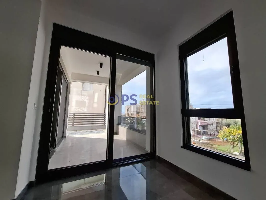 Izdavanje, kuća, 400m², Bar, Crna Gora