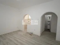 Prodaja, kuća, 38m², Vračar Hram, Vračar Sve Podlokacije - image 1
