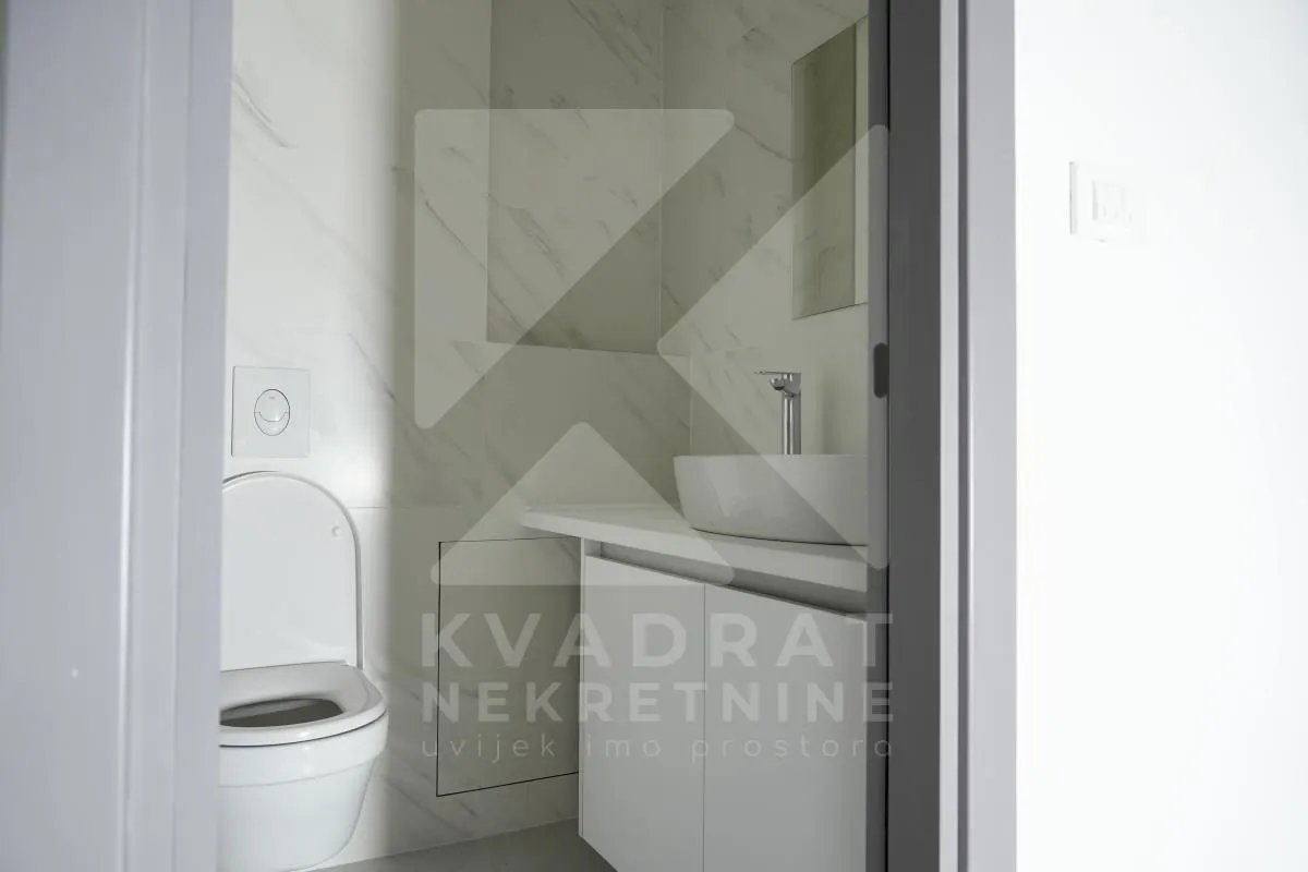 Rent, office space, 120m², New City, Podgorica