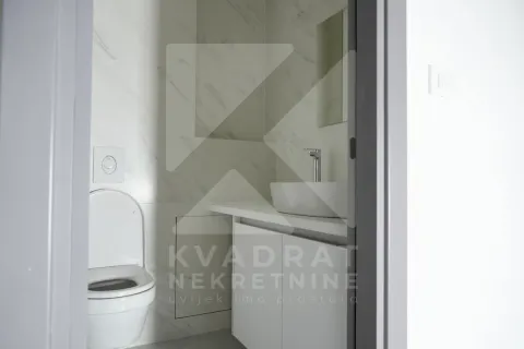 Rent, office space, 120m², New City, Podgorica - image 12