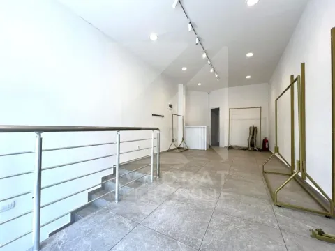 Rent, office space, 40m², Stari Aerodrom, Podgorica - image 3