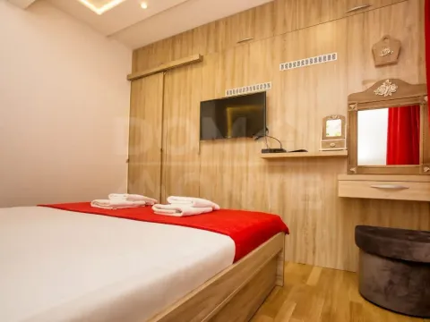 Rent, one bedroom apartment, 45m², Dobrota, Kotor - image 8