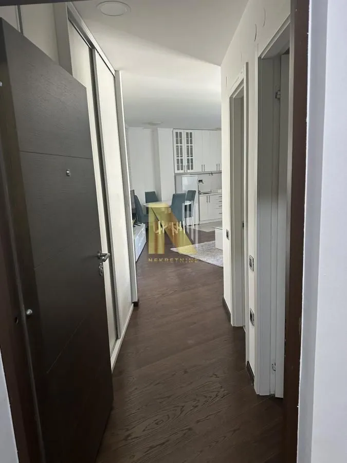 Izdavanje, dvosoban stan, 76m², Adamovićevo Naselje, Novi Sad Sve Podlokacije