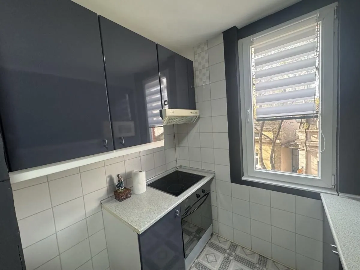 Rent, office space, 95m², Centar, Niš