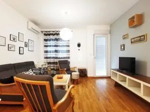 Izdavanje, jednosoban stan, 50m², City Kvart, Podgorica