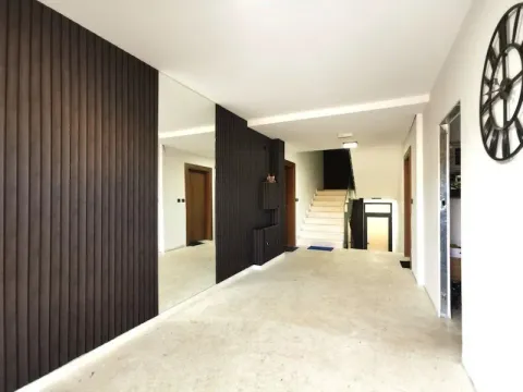 Rent, apartment, 120m², Dalmatinska ulica, Podgorica - image 12