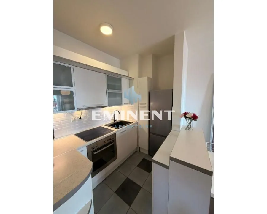 Rent, two bedroom apartment, 41m², Neimar, Vračar Sve Podlokacije