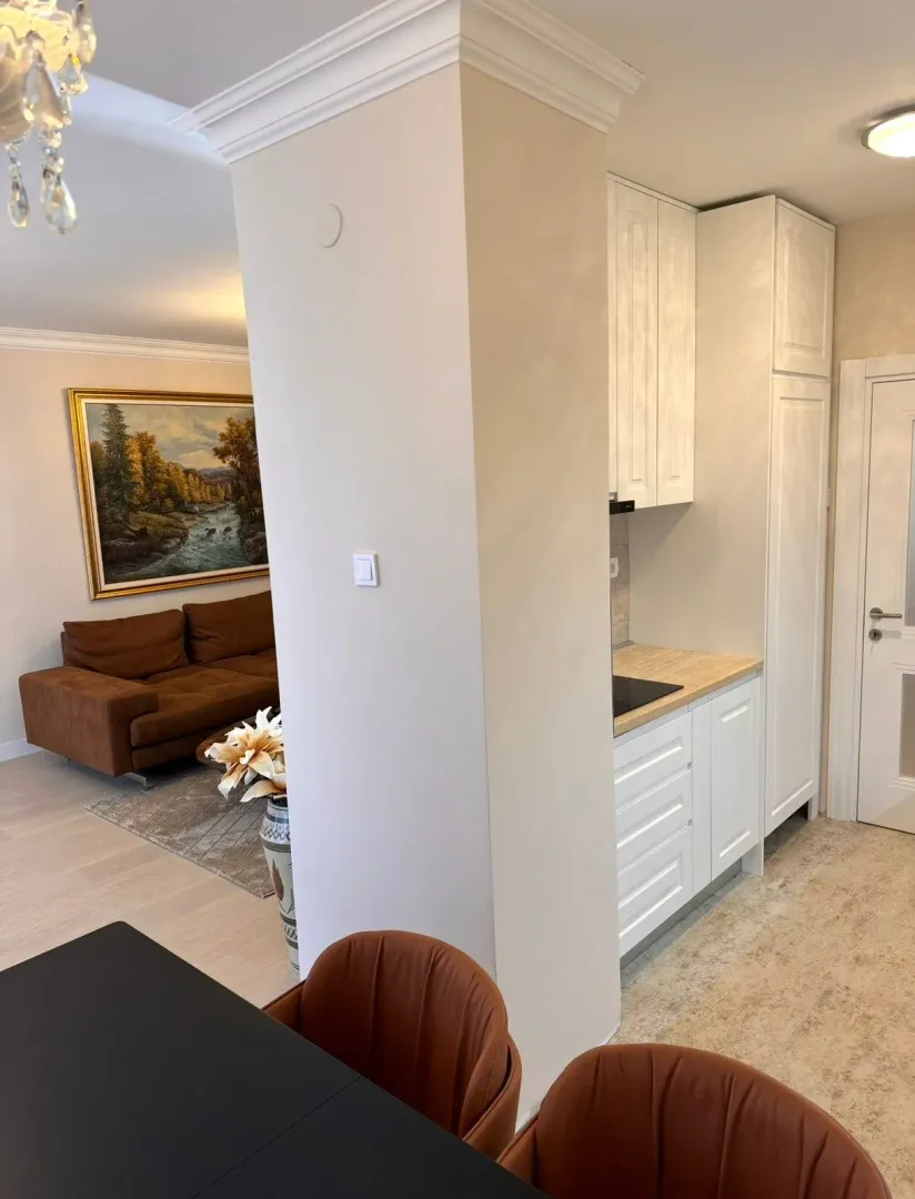 Izdavanje, trosoban stan, 100m², Preko Morače, Podgorica