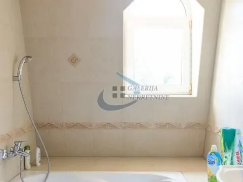 Sale, four bedroom apartment, 99m², Farmaceutski Fakultet, Voždovac Sve Podlokacije - image 8