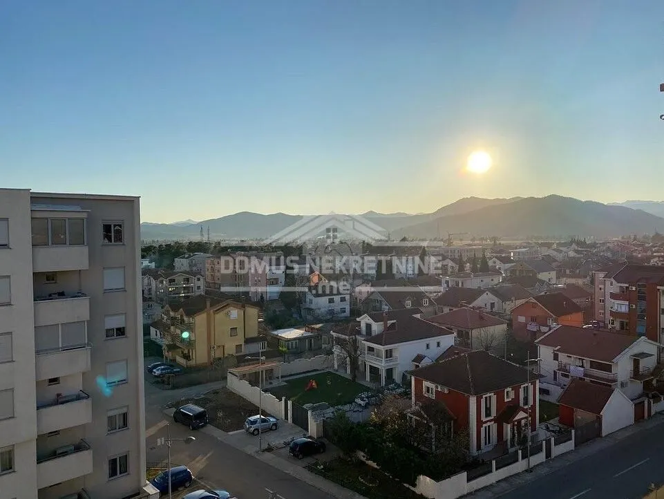 Prodaja, jednosoban stan, 45m², Blok 9, Podgorica
