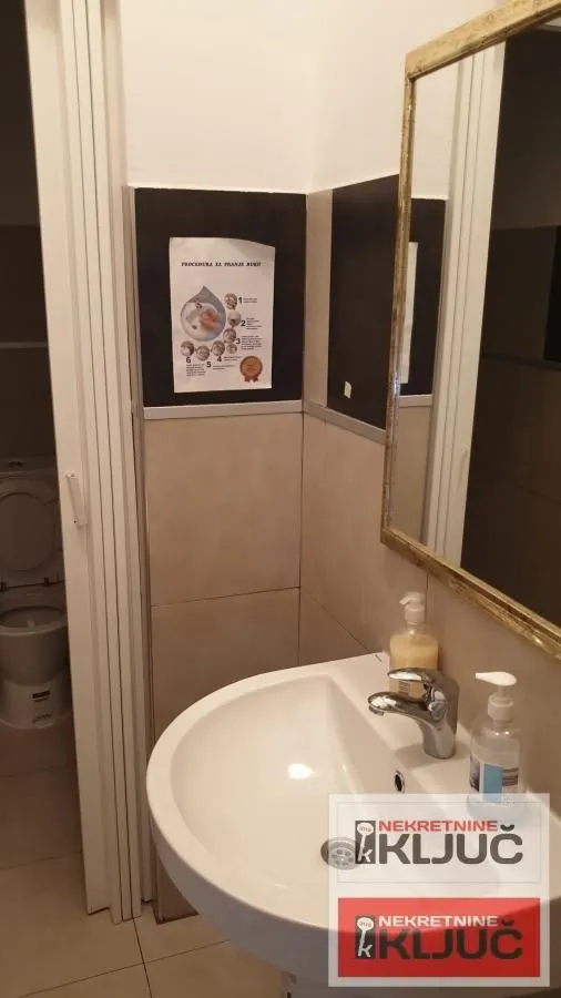 Rent, house, 1000m², Kać, Novi Sad Sve Podlokacije