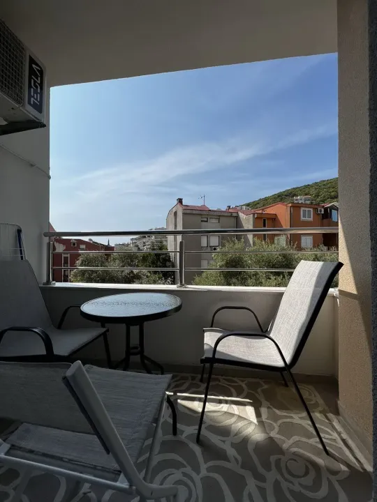 Rent, one bedroom apartment, 43m², Centar, Budva