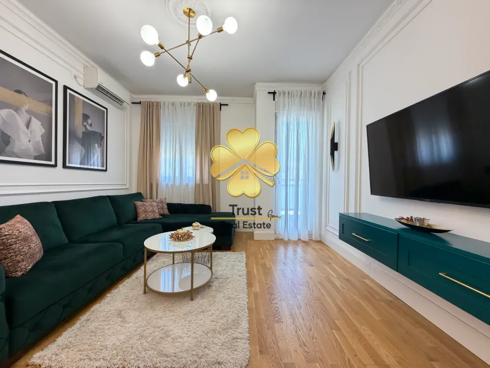 Izdavanje, jednosoban stan, 50m², City Kej, Podgorica