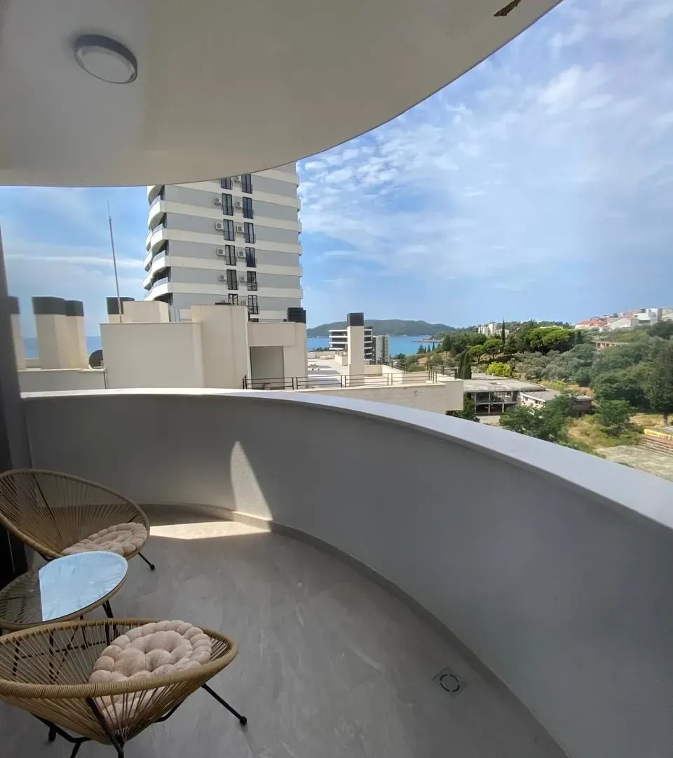 Sale, one bedroom apartment, 42m², Bečići, Budva