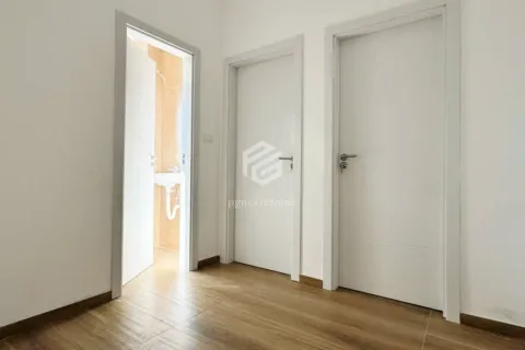 Prodaja, dvosoban stan, 64m², Tološi, Podgorica - image 10