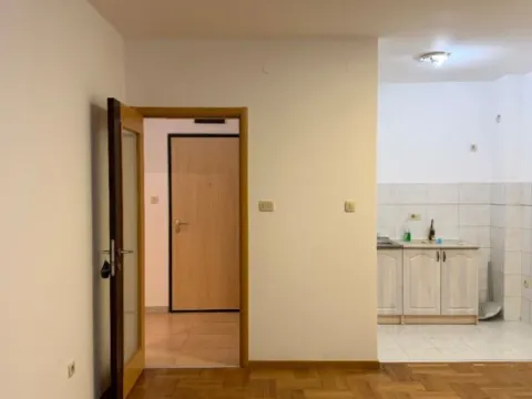 Prodaja, jednosoban stan, 50m², Tuški Put, Podgorica - image 11