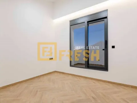 Sale, house, 240m², Budva, Crna Gora - image 12