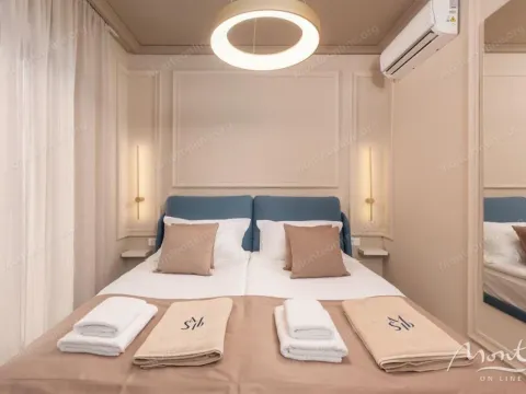 Sale, three bedroom apartment, 191m², Dobrota, Kotor - image 6