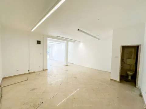Rent, office space, 54m², Stari Aerodrom, Podgorica - image 2