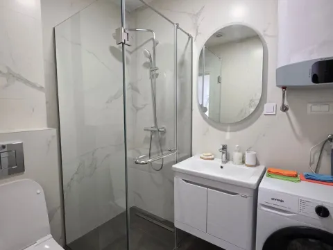 Izdavanje, jednosoban stan, 44m², Bečići, Budva - image 19