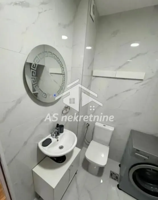 Izdavanje, trosoban stan, 54m², Trošarina, Voždovac Sve Podlokacije